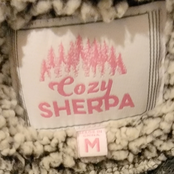 Pullover - Picture 4 of 4